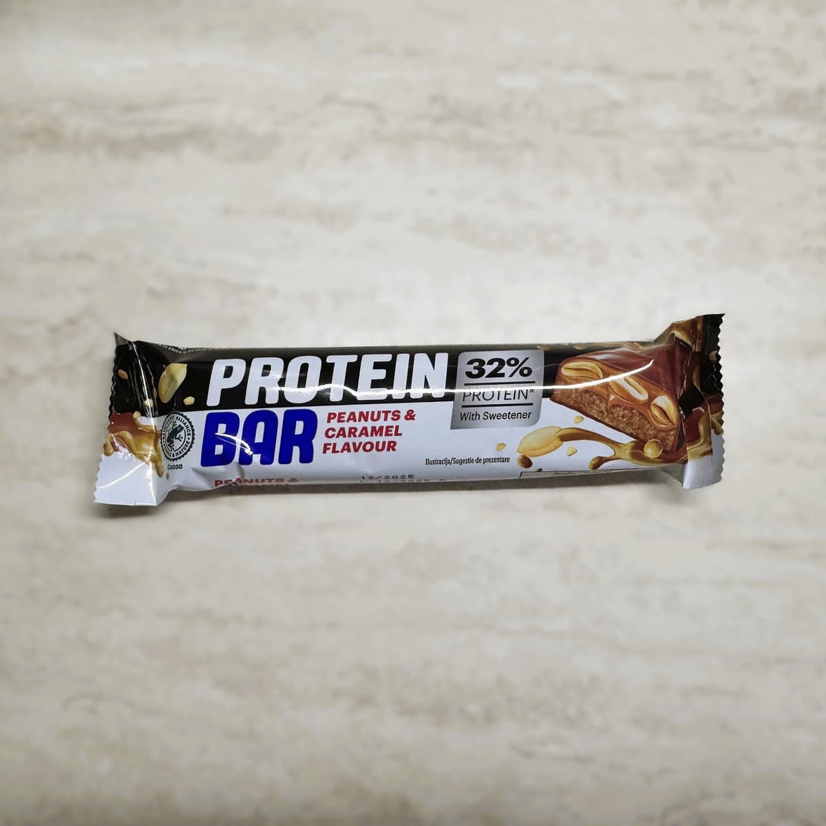 Lidl Baton proteic 32% proteine cu aromă de arahide și caramel sărat